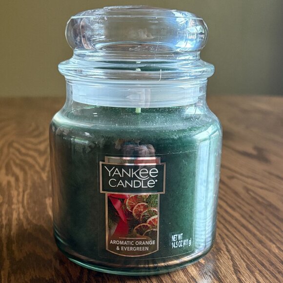 Aromatic Orange and Evergreen Yankee Candle Medium Jar Candle, NWT - Picture 2 of 7